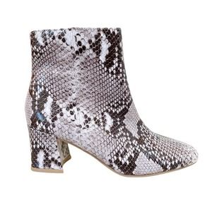CHINESE LAUNDRY Daria Block Heel Bootie Snakeskin White Black 6.5